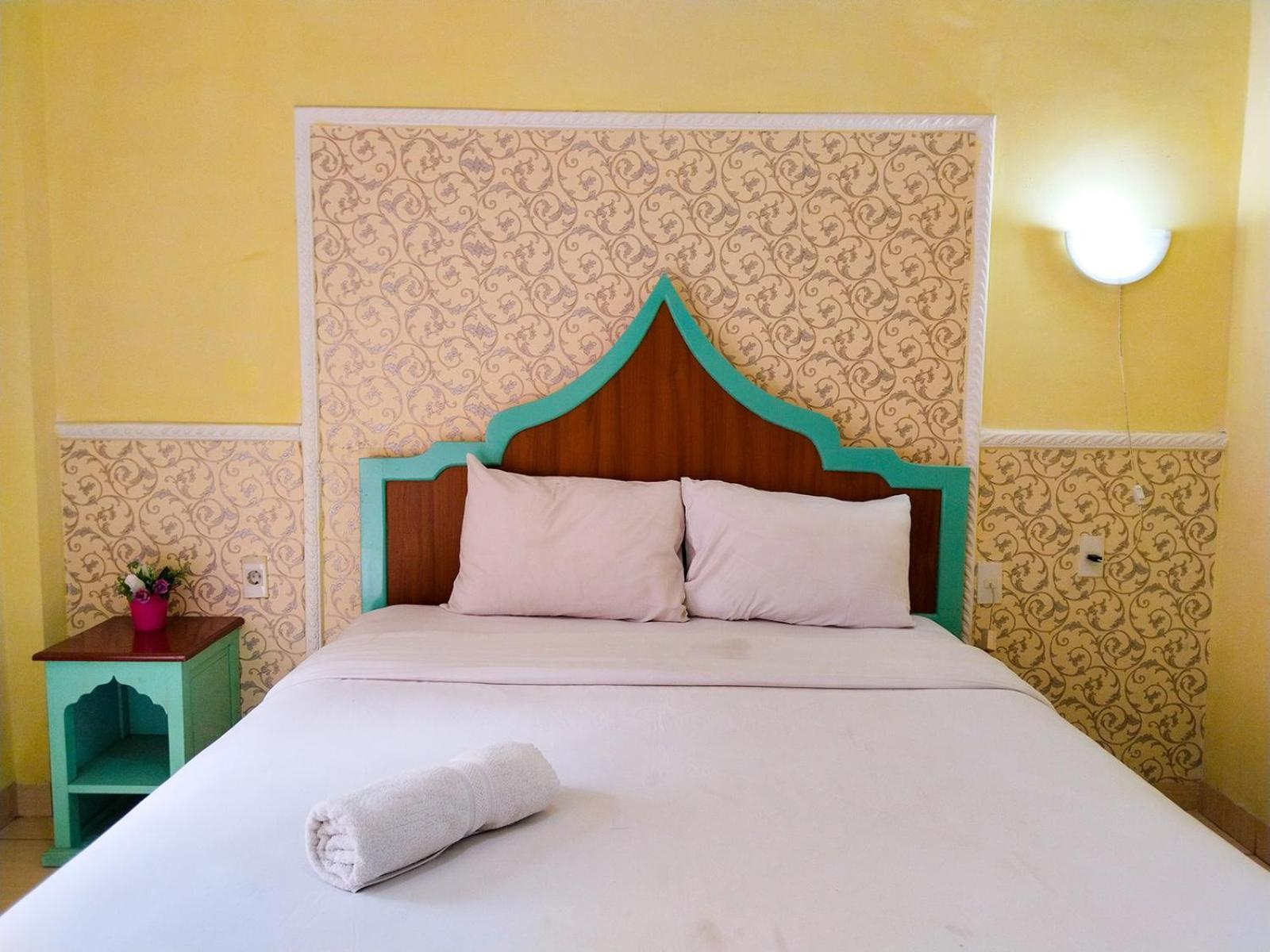 Grand Shaqilla Syariah Hotel Deli Tua ภายนอก รูปภาพ