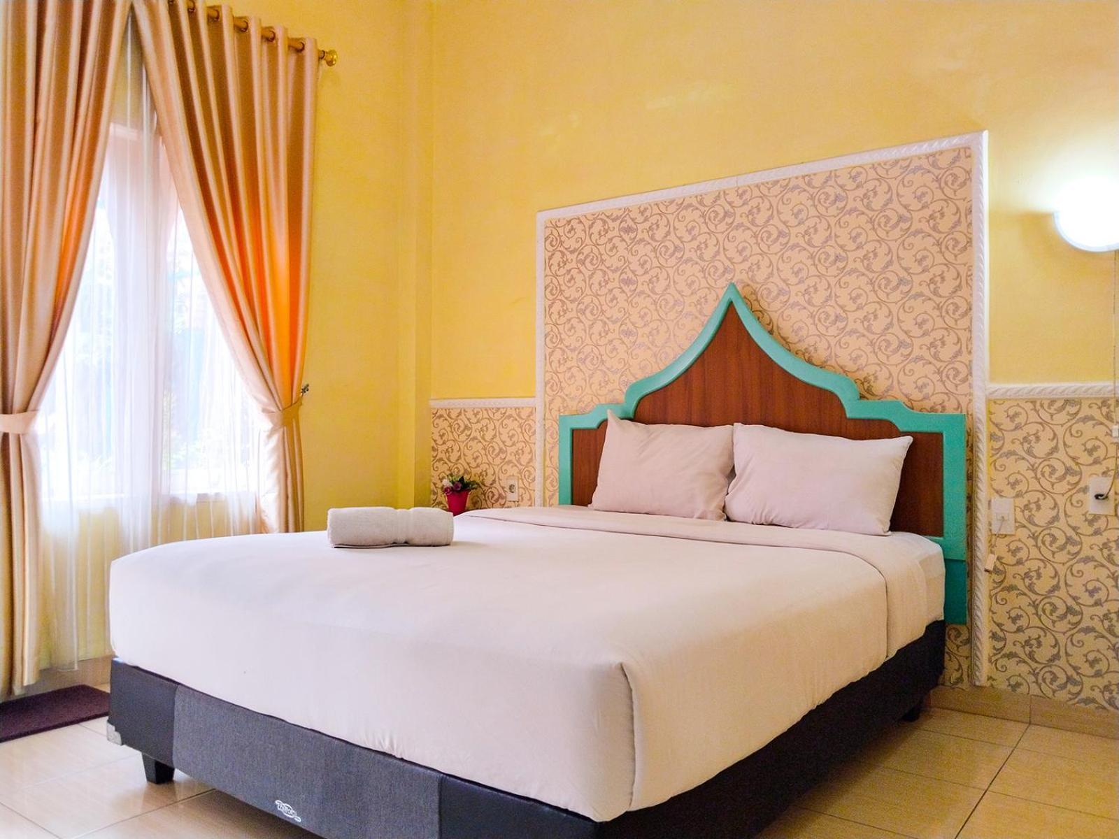 Grand Shaqilla Syariah Hotel Deli Tua ภายนอก รูปภาพ