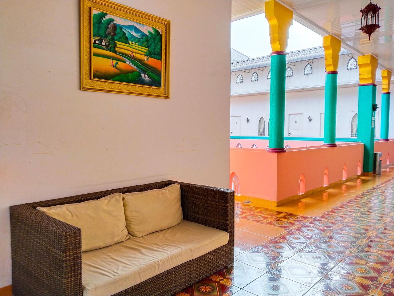 Grand Shaqilla Syariah Hotel Deli Tua ภายนอก รูปภาพ